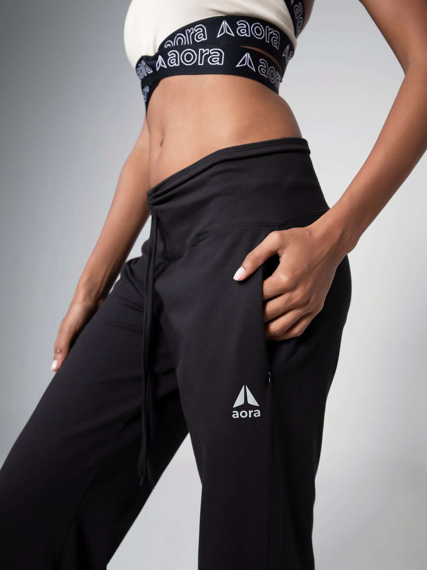 BALOON YOGA PANT - BLACK For Women - Aora Athliesure Shop online in UAE