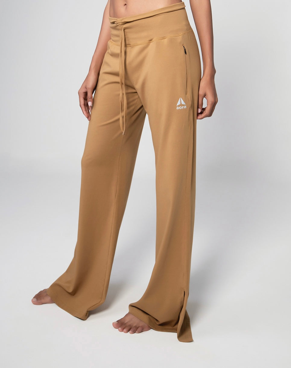 BALOON YOGA PANT For Women - Aora Athliesure Shop online in Dubai